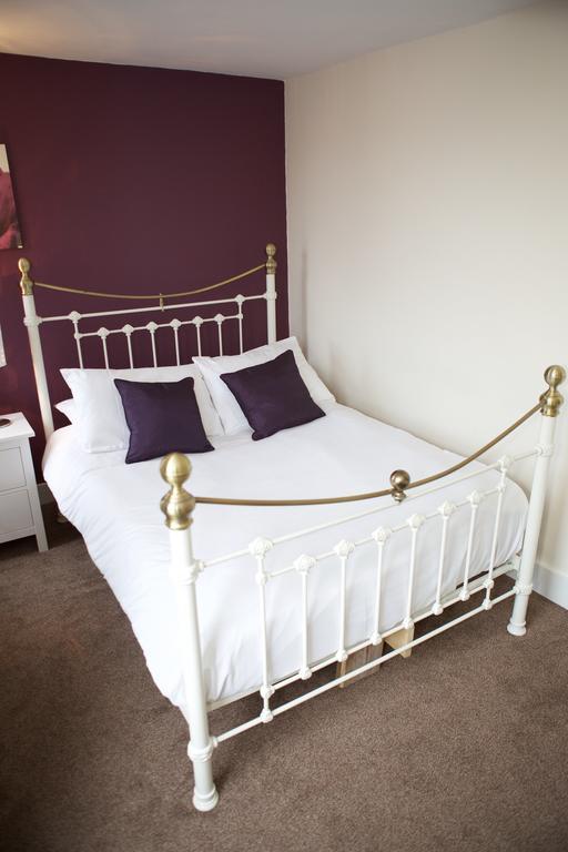 Bristol Serviced Lets - 152/154 Bath Road 객실 사진