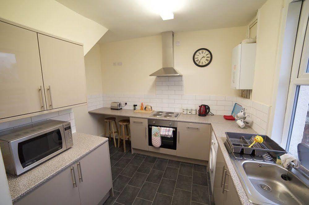 Bristol Serviced Lets - 152/154 Bath Road 외부 사진
